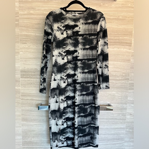 THE KIT graphic print dress - Picture 3 of 5